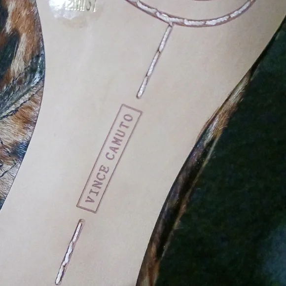 Vince Camuto leopard print heels. 041 - Picture 10 of 11
